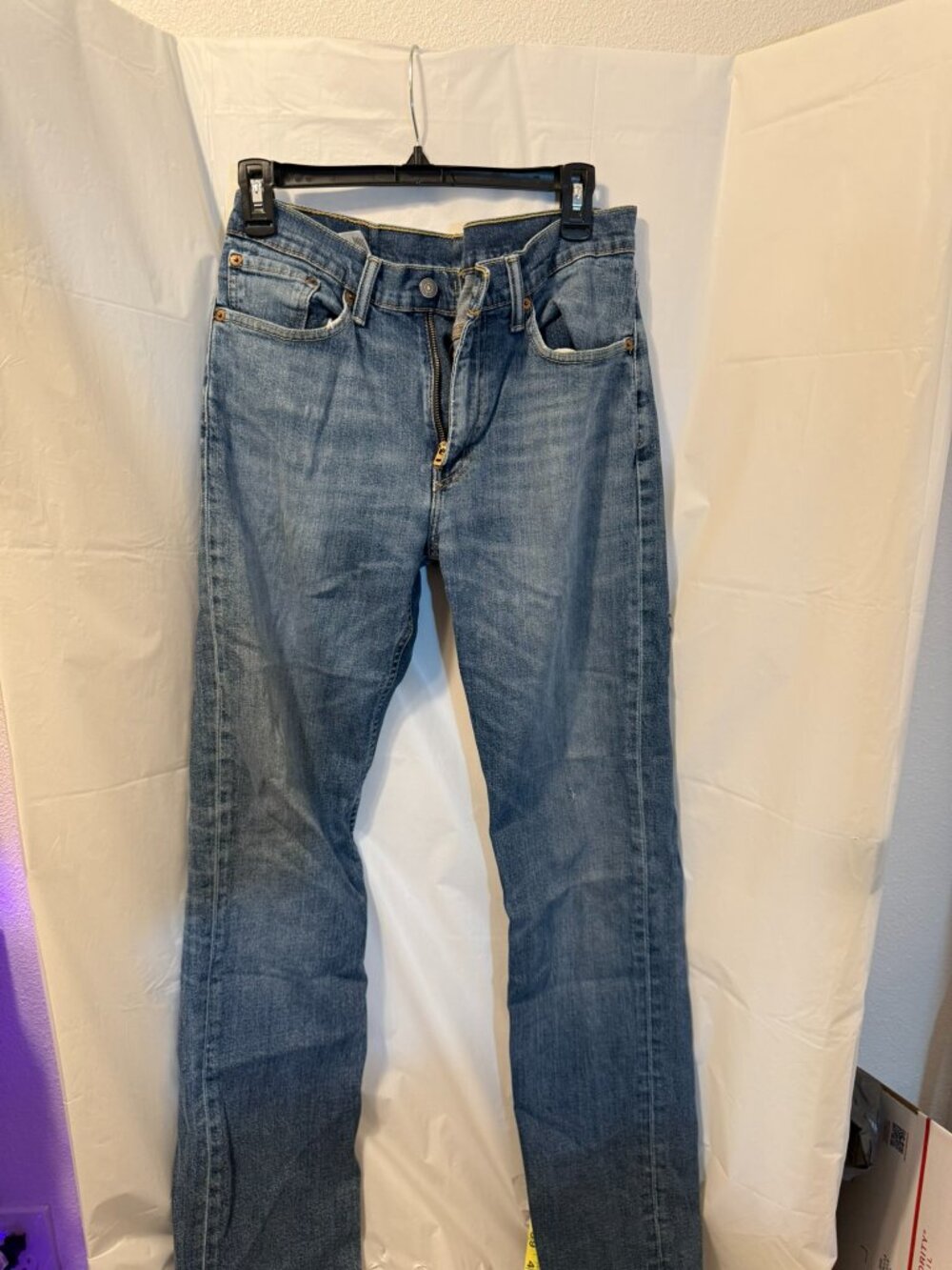 Levi's 514 Straight Fit Jeans 32x32 Medium Wash | Classic Mens Straight Leg Deni